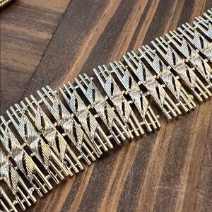 Unique Vintage Gold-Tone Textured Link Bracelet